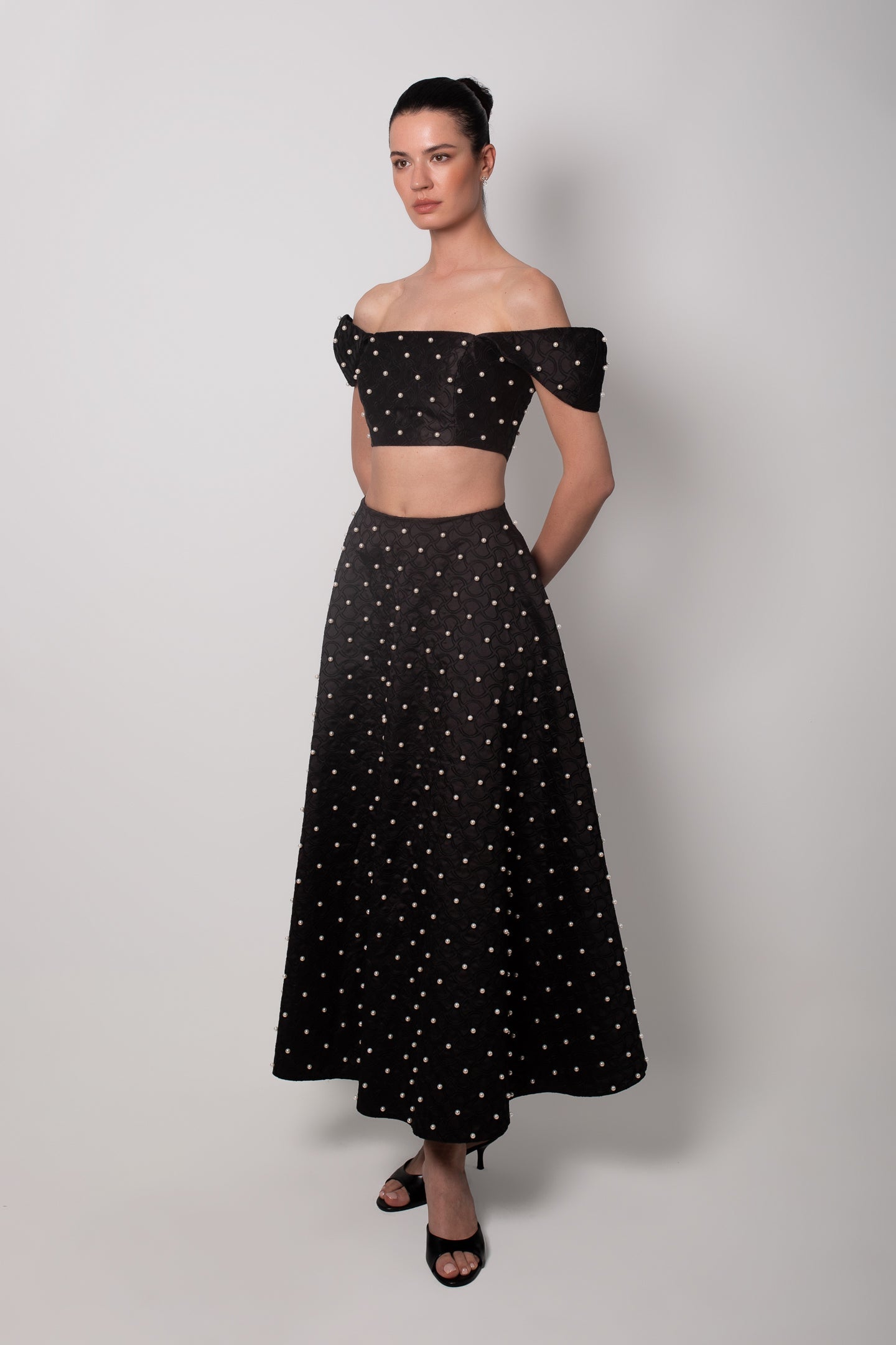 ŞANTUG İNCİLİ SİYAH ETEK