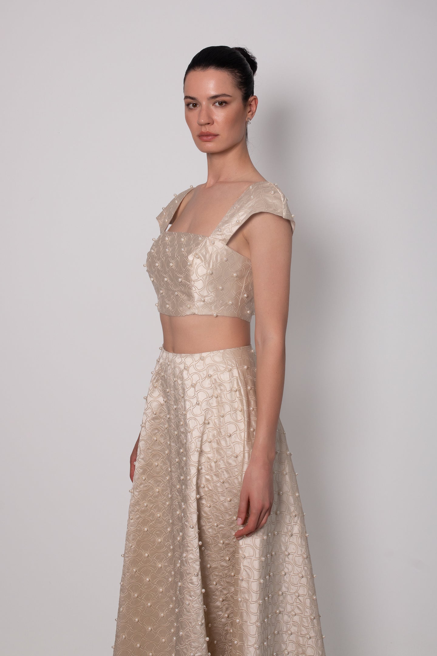 ŞANTUG İNCİLİ KOL DETAYLI KREM BÜSTİYER