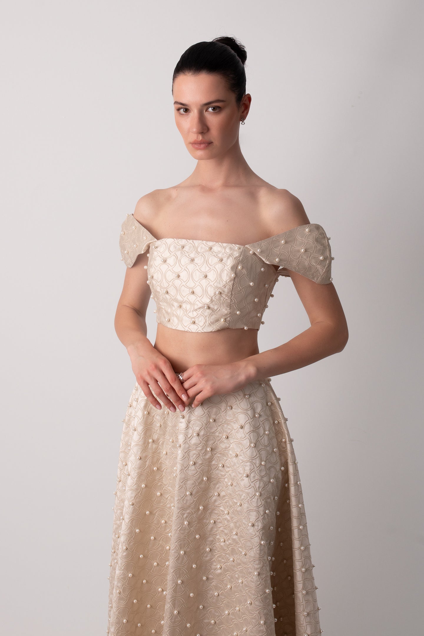 ŞANTUG İNCİLİ KOL DETAYLI KREM BÜSTİYER